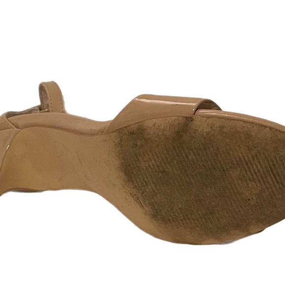 Steve Madden Sillly Nude Ankle Strap Patient Leather Heels Size 7.5M N3297 EUC - Picture 3 of 9